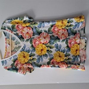 Lularoe Christy tee M